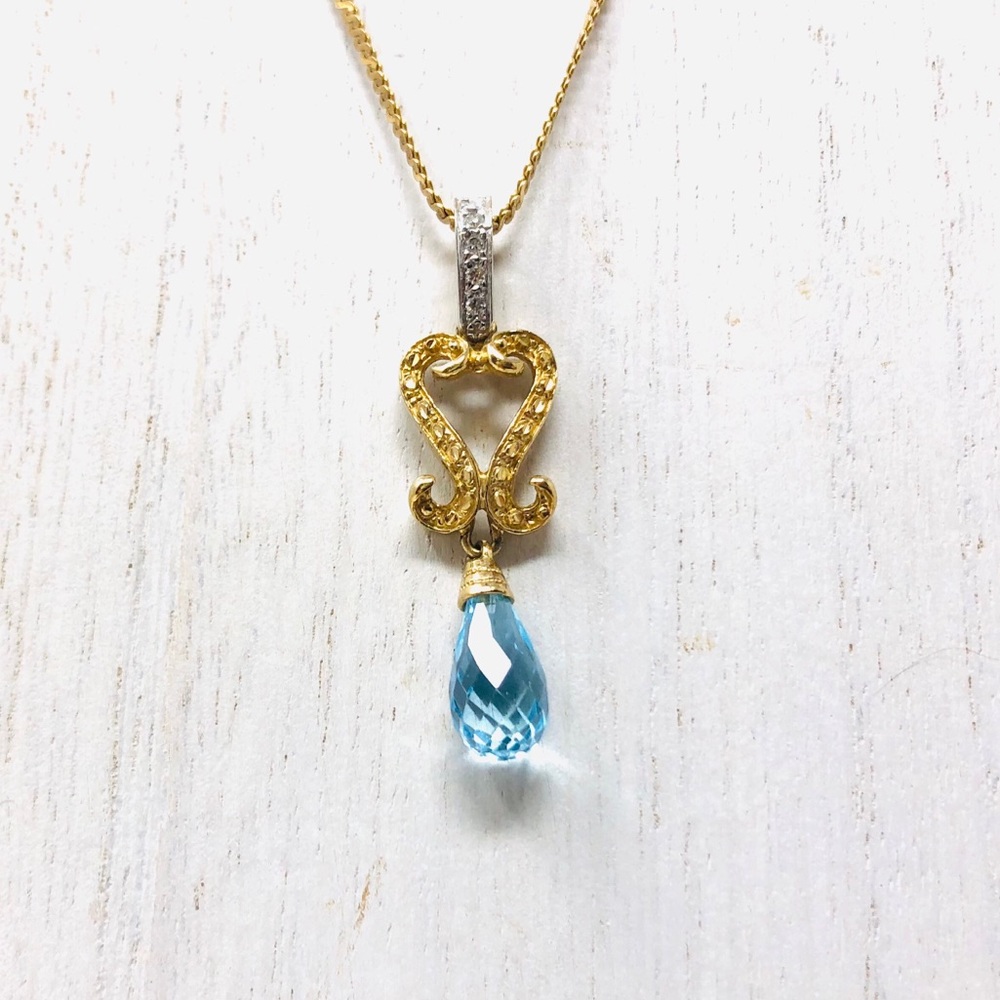 Solid 14K, Diamonds and Blue Topaz pendant necklace, NWOT